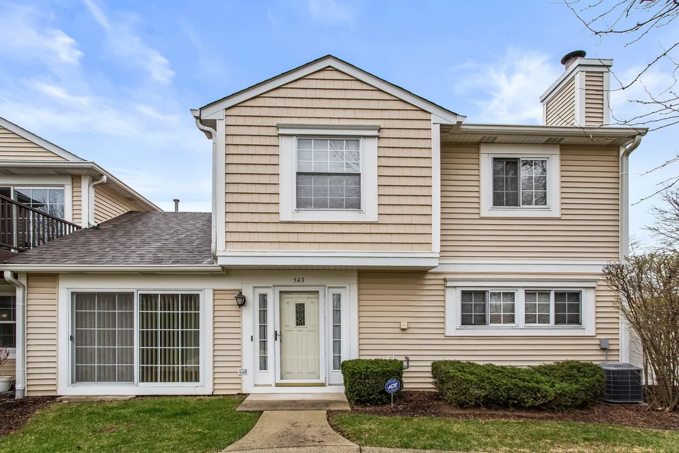 Unit for sale at 543 LE PARC Circle, Buffalo Grove, IL 60089