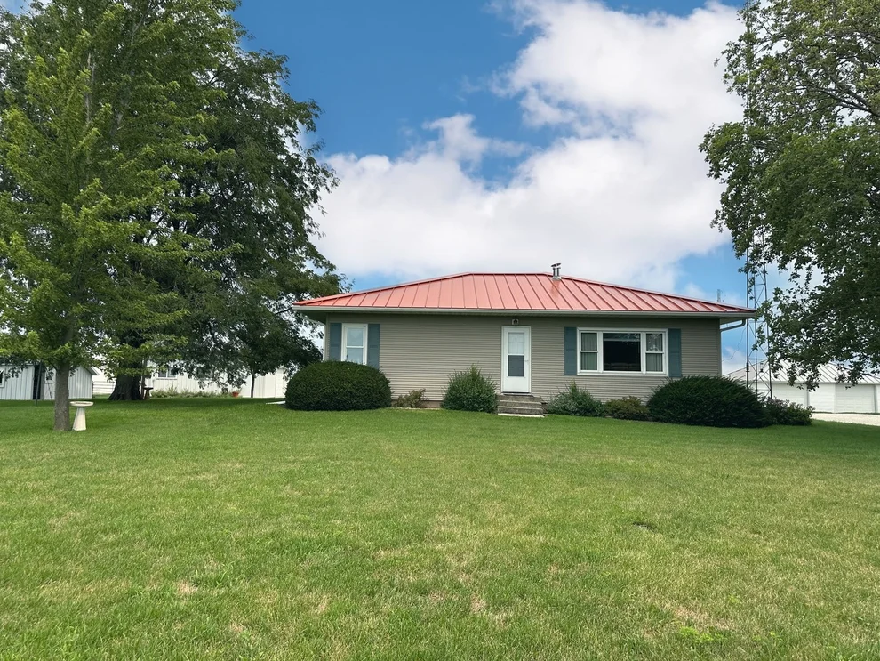 Unit for sale at 260 E 3300 N Road, Herscher, IL 60941