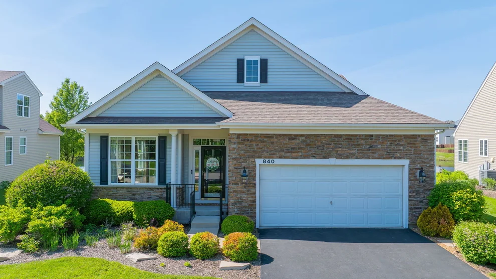 Unit for sale at 840 Colchester Drive, Oswego, IL 60543