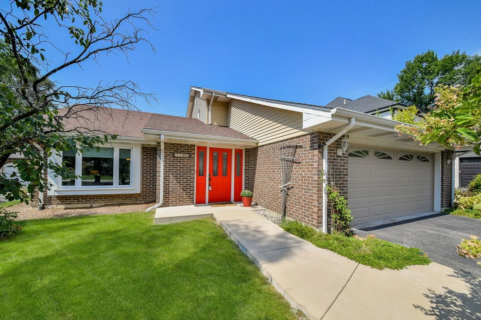 Unit for sale at 1126 S Edgewood Avenue, Lombard, IL 60148