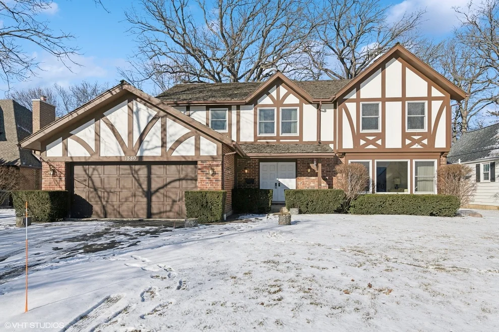 Unit for sale at 1380 Berkley Court, Deerfield, IL 60015