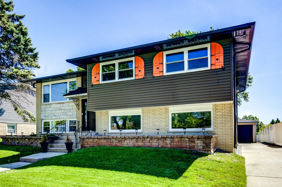 Unit for sale at 16327 Olcott Avenue, Tinley Park, IL 60477
