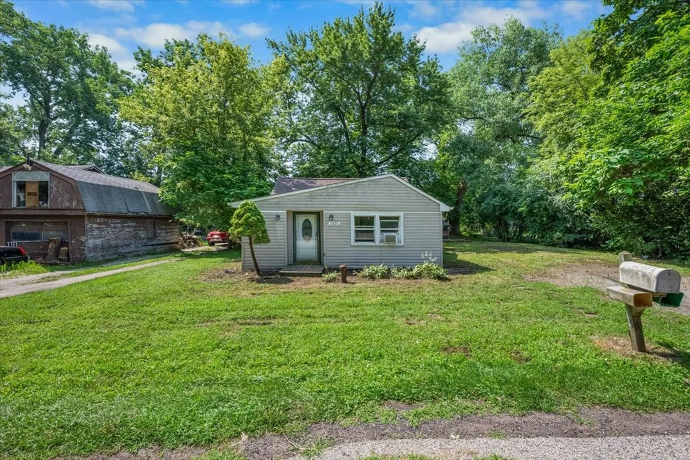 Unit for sale at 1325 Louise Street, Crystal Lake, IL 60014