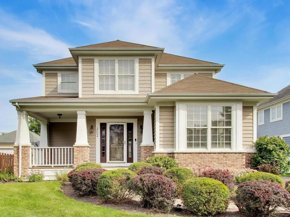 Unit for sale at 2804 Park Lane, Glenview, IL 60025