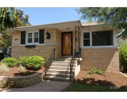 Unit for sale at 807 Harlem Avenue, GLENVIEW, IL 60025