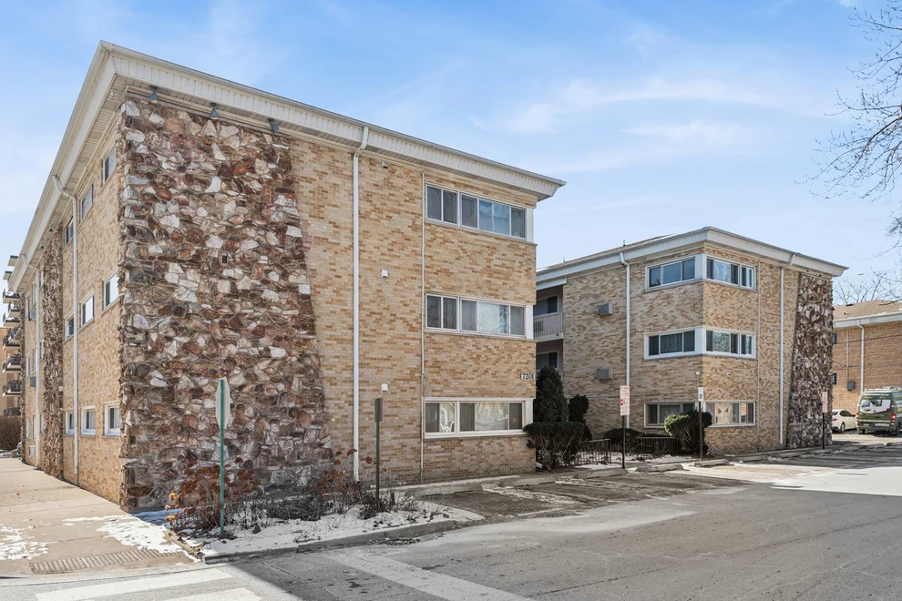 Unit for sale at 7201 W Wellington Avenue, Elmwood Park, IL 60707