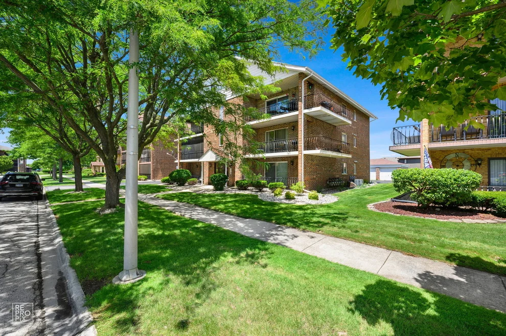 Unit for sale at 8154 168th Place, Tinley Park, IL 60477