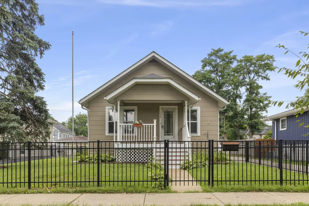 Unit for sale at 130 S Washington Street, Westmont, IL 60559