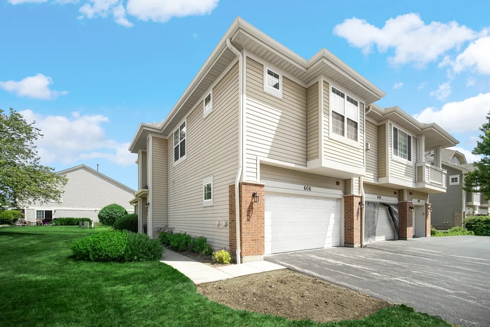 Unit for sale at 606 Scott Court, Fox Lake, IL 60020
