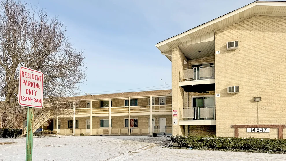 Unit for sale at 14547 Keystone Avenue, Midlothian, IL 60445