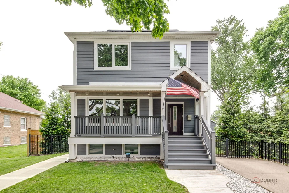 Unit for sale at 1455 Campbell Avenue, Des Plaines, IL 60016