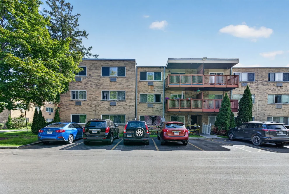 Unit for sale at 762 Dempster Street, Mount Prospect, IL 60056