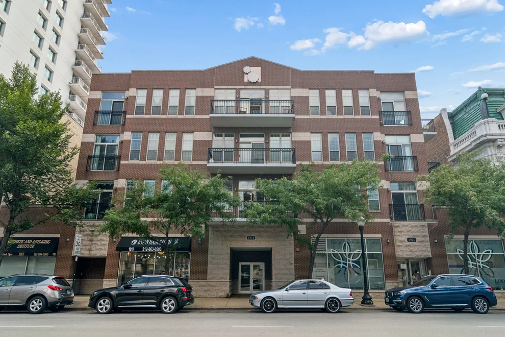 Unit for sale at 1919 S Michigan Avenue, Chicago, IL 60616