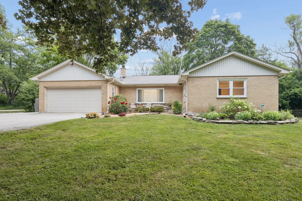 Unit for sale at 8165 Clarendon Hills Road, Willowbrook, IL 60527