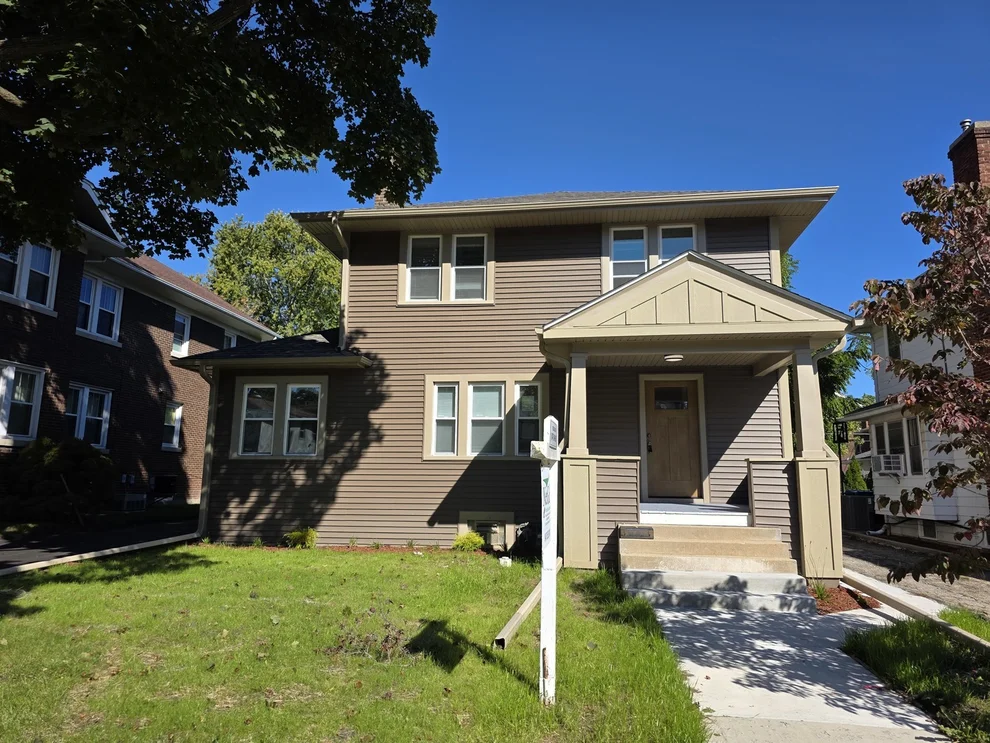 Unit for sale at 418 Hull Court, Waukegan, IL 60085