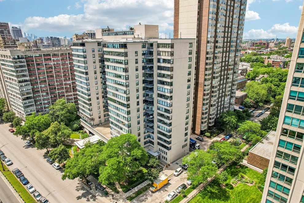 Unit for sale at 3440 N LAKE SHORE Drive, Chicago, IL 60657
