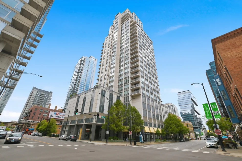 Unit for sale at 200 W Grand Avenue, Chicago, IL 60654