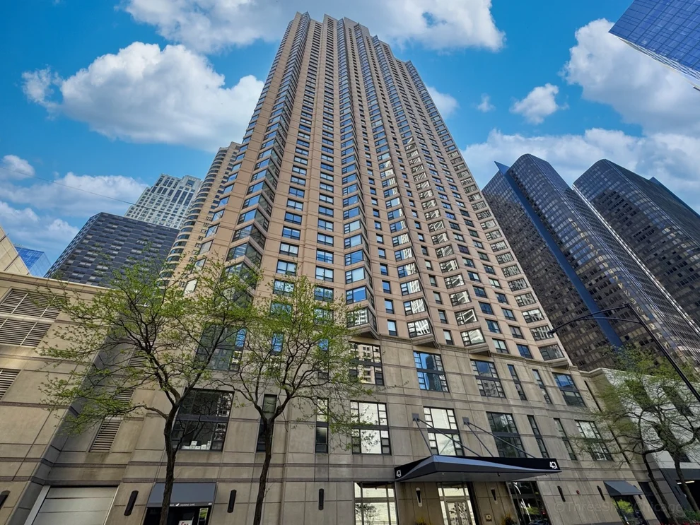 Unit for sale at 401 E ONTARIO Street, Chicago, IL 60611