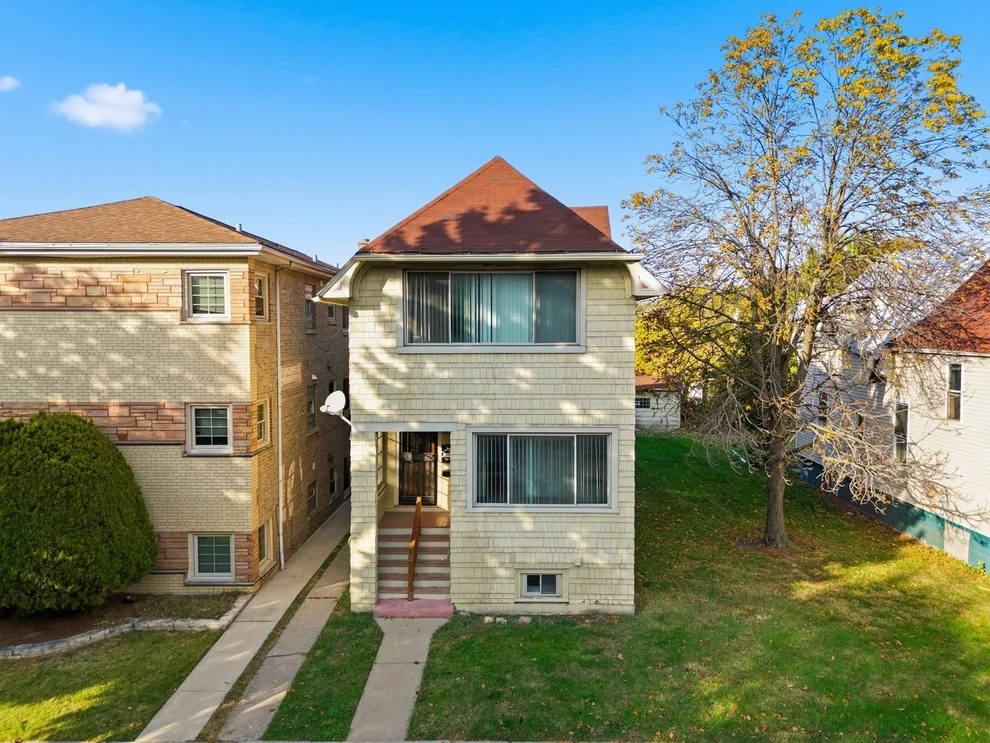 Unit for sale at 6733 31st Street, Berwyn, IL 60402