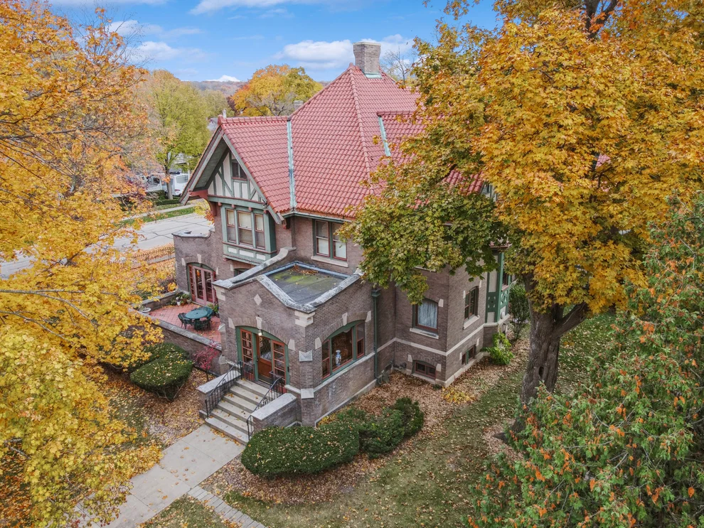 Unit for sale at 305 Oregon Avenue, West Dundee, IL 60118