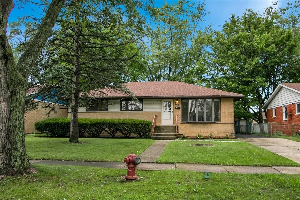Unit for sale at 22720 Ridgeway Avenue, Richton Park, IL 60471
