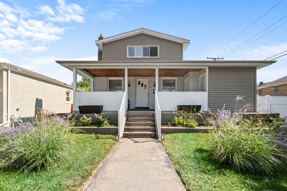 Unit for sale at 4333 Blanchan Avenue, Brookfield, IL 60513