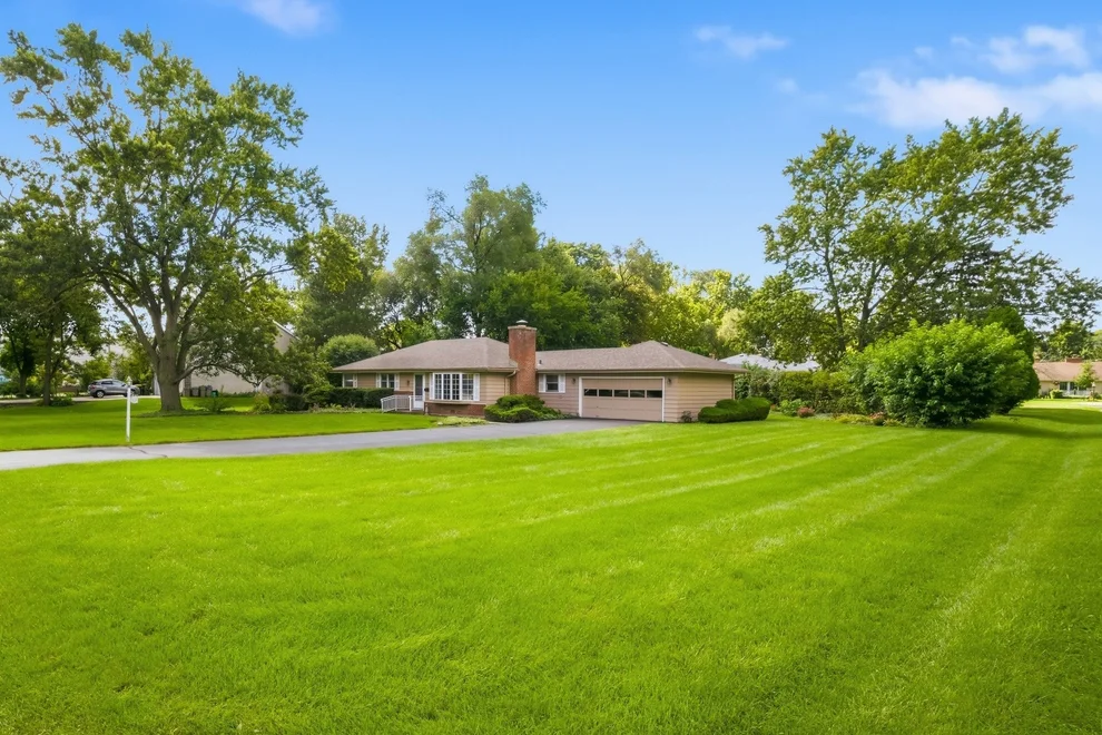 Unit for sale at 207 Tully Place, Prospect Heights, IL 60070