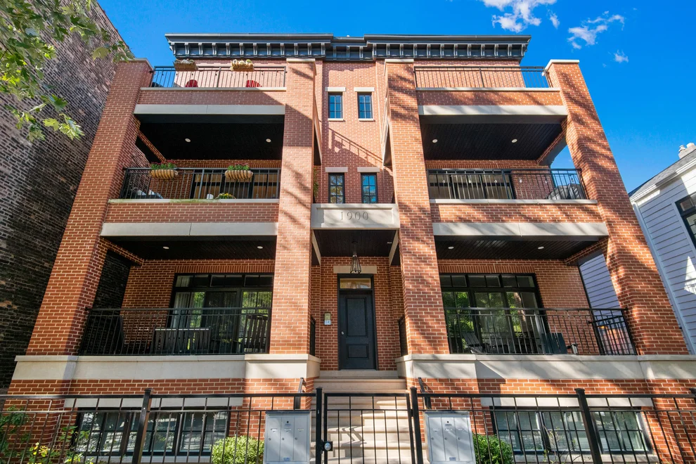 Unit for sale at 1900 N Sheffield Avenue, Chicago, IL 60614