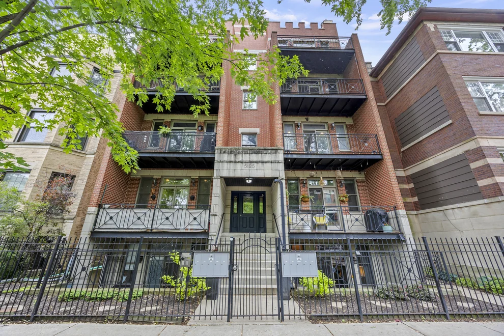 Unit for sale at 5125 N Kenmore Avenue, Chicago, IL 60640