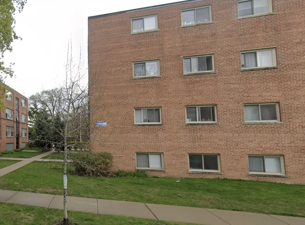 Unit for sale at 2245 W Farwell Avenue, Chicago, IL 60645