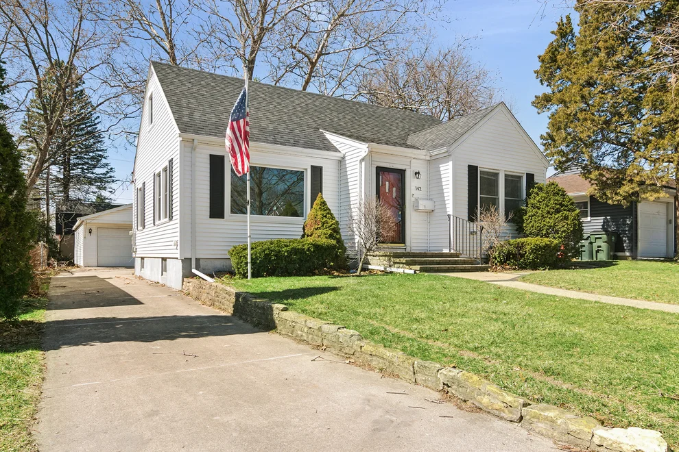 Unit for sale at 142 S Fremont Street, Palatine, IL 60067