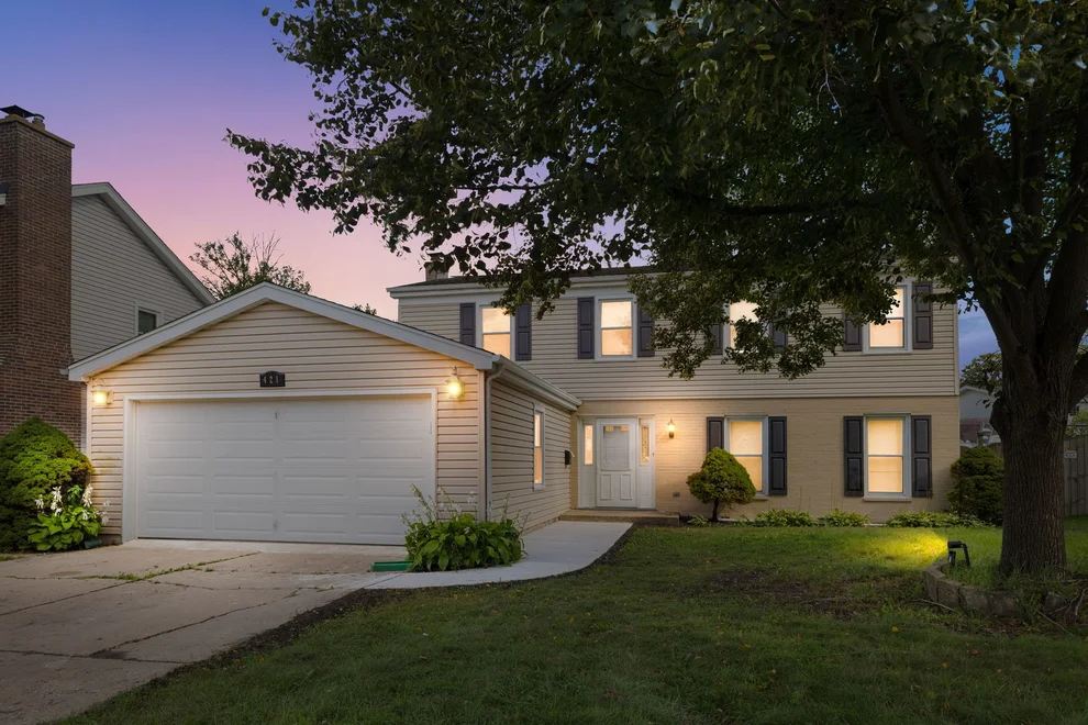 Unit for sale at 421 COLLEN Drive, Lombard, IL 60148