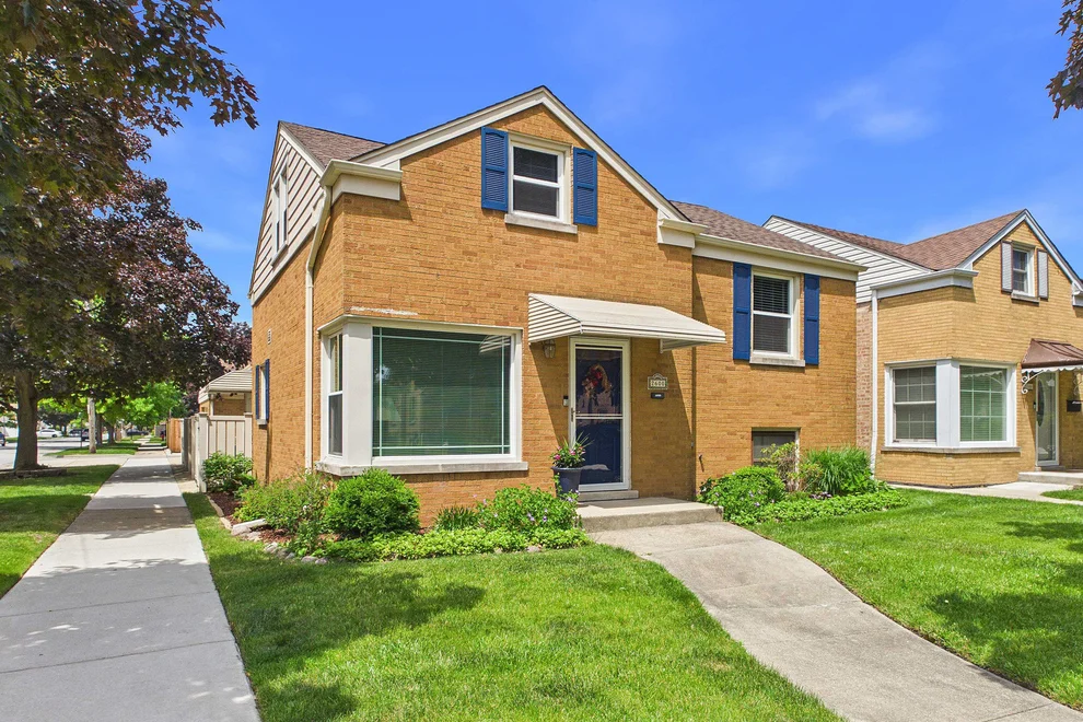 Unit for sale at 2600 clarke Street, River Grove, IL 60171