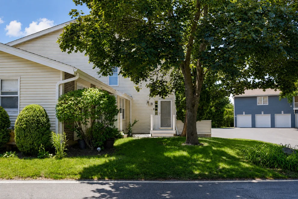 Unit for sale at 188 Kendall Court, Bloomingdale, IL 60108