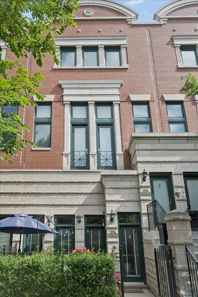 Unit for sale at 434 W ARMITAGE Avenue, Chicago, IL 60614