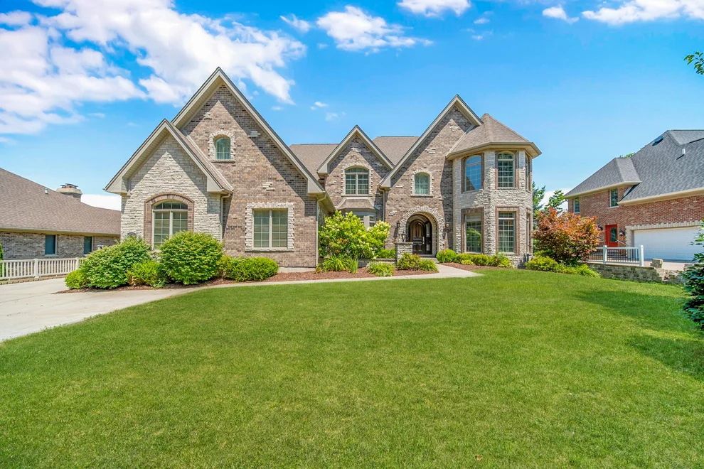 Unit for sale at 14291 131st Street, Lemont, IL 60439