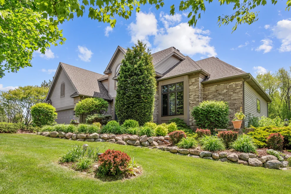 Unit for sale at 3302 Partridge Court, Spring Grove, IL 60081