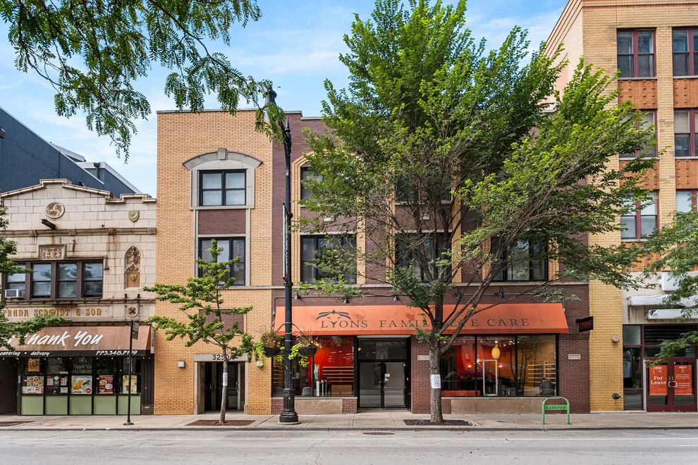 Unit for sale at 3250 N Lincoln Avenue, Chicago, IL 60657