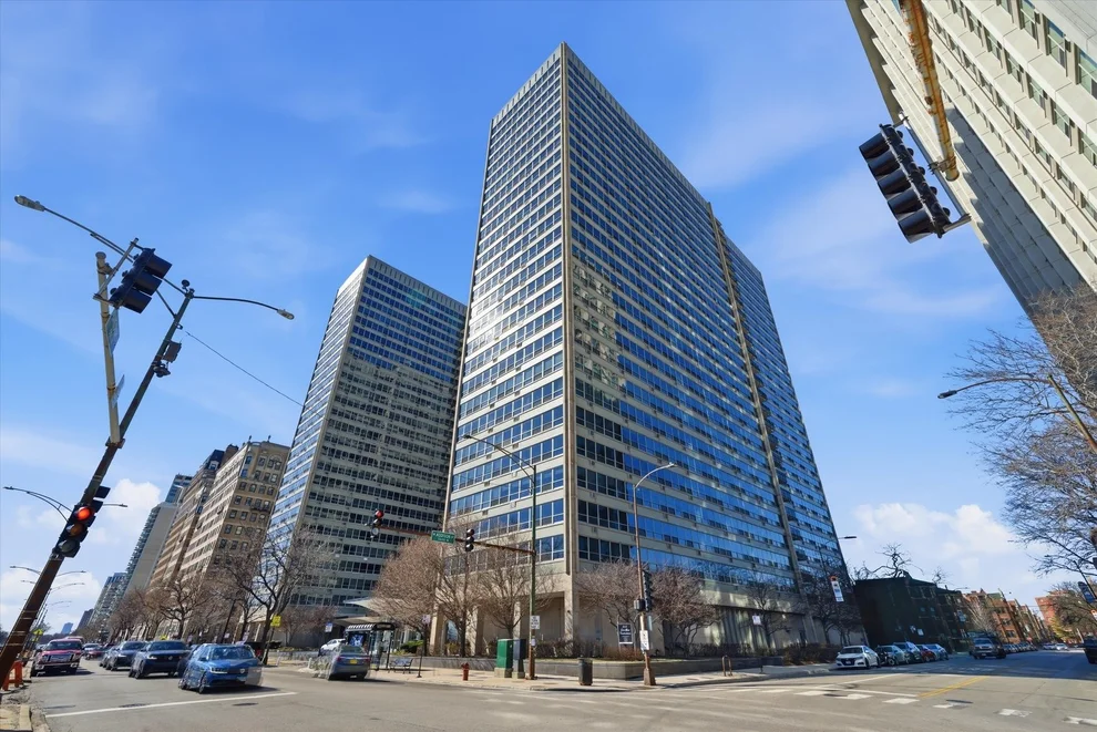 Unit for sale at 3550 N LAKE SHORE Drive, Chicago, IL 60657