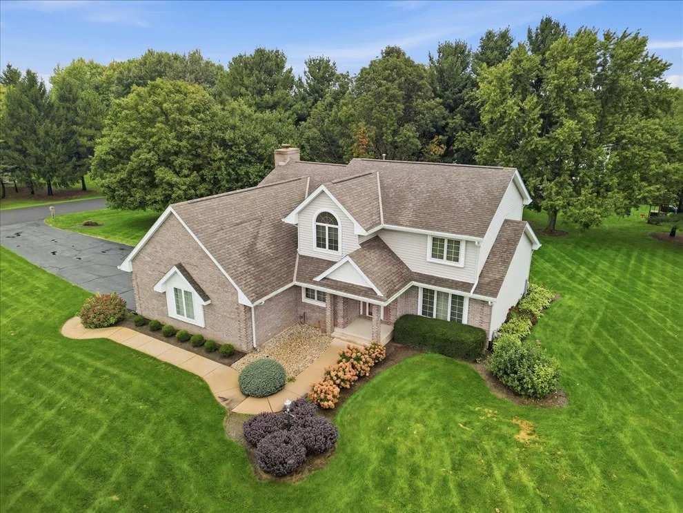 Unit for sale at 10373 Glen Abbey Close, Rockford, IL 61107