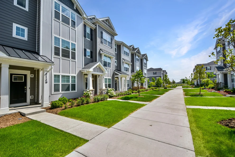 Unit for sale at 2129 Yellowstone Boulevard, Mundelein, IL 60060
