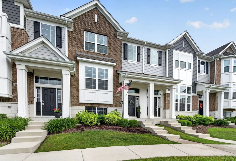 Unit for sale at 14016 S Sheridan Trail, Homer Glen, IL 60491