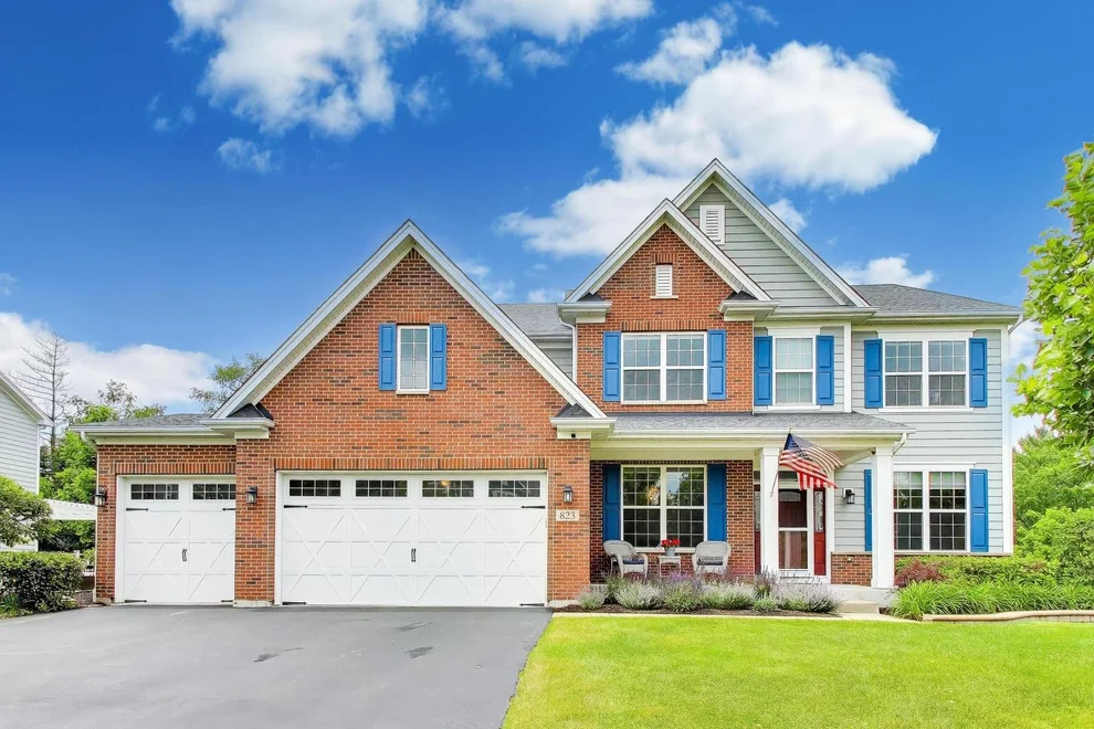 Unit for sale at 823 Heatherfield Circle, Naperville, IL 60565
