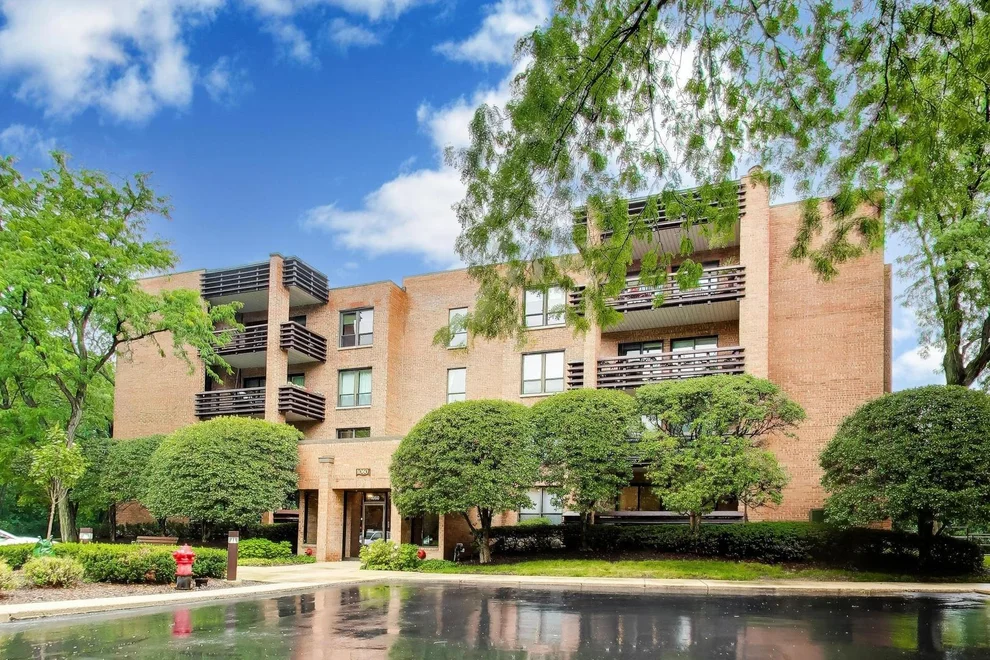 Unit for sale at 1060 Shermer Road, Northbrook, IL 60062