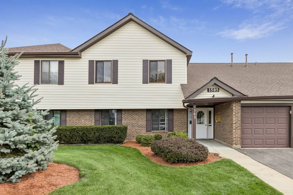 Unit for sale at 1505 Harbour Court, Schaumburg, IL 60193