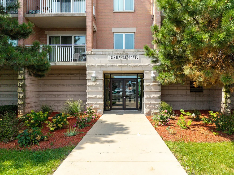 Unit for sale at 3258 N Harlem Avenue, Chicago, IL 60634