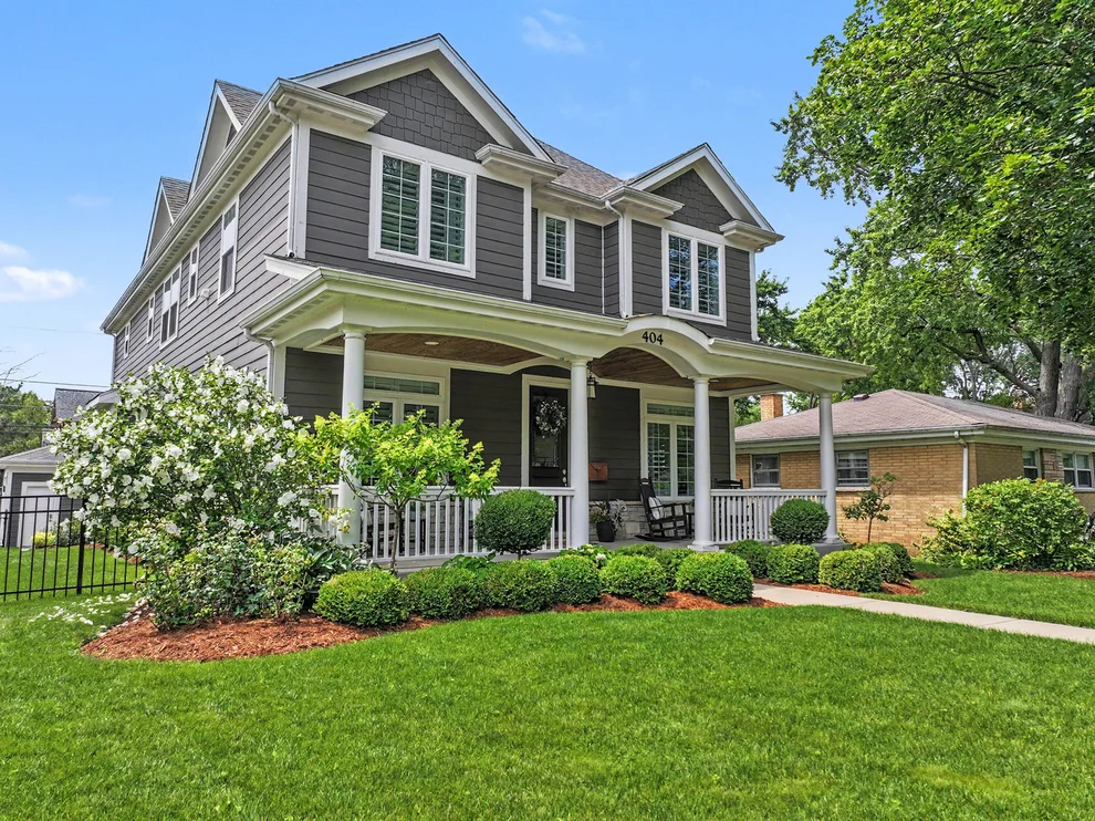 Unit for sale at 404 W Olive Street, Arlington Heights, IL 60004