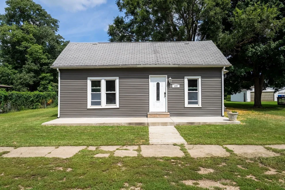 Unit for sale at 409 W Carter Street, Stanford, IL 61774