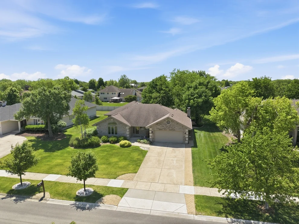 Unit for sale at 9911 195th Street, Mokena, IL 60448