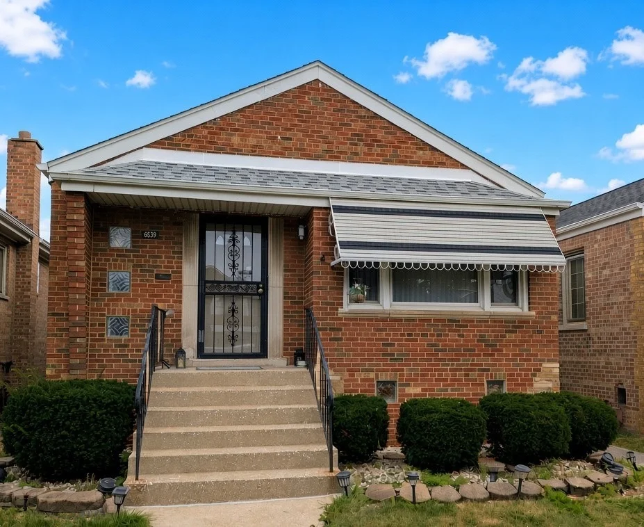 Unit for sale at 6639 S Knox Avenue, Chicago, IL 60629